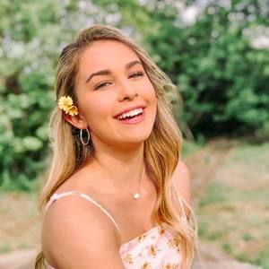 Meet your Posher, Maddie